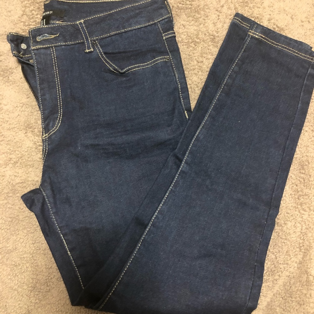 Forever 21 skinny jeans size 28
